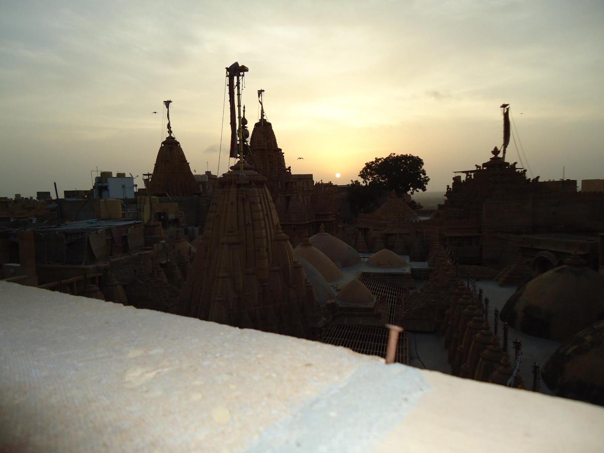 Ganesh Guest House Jaisalmer Esterno foto