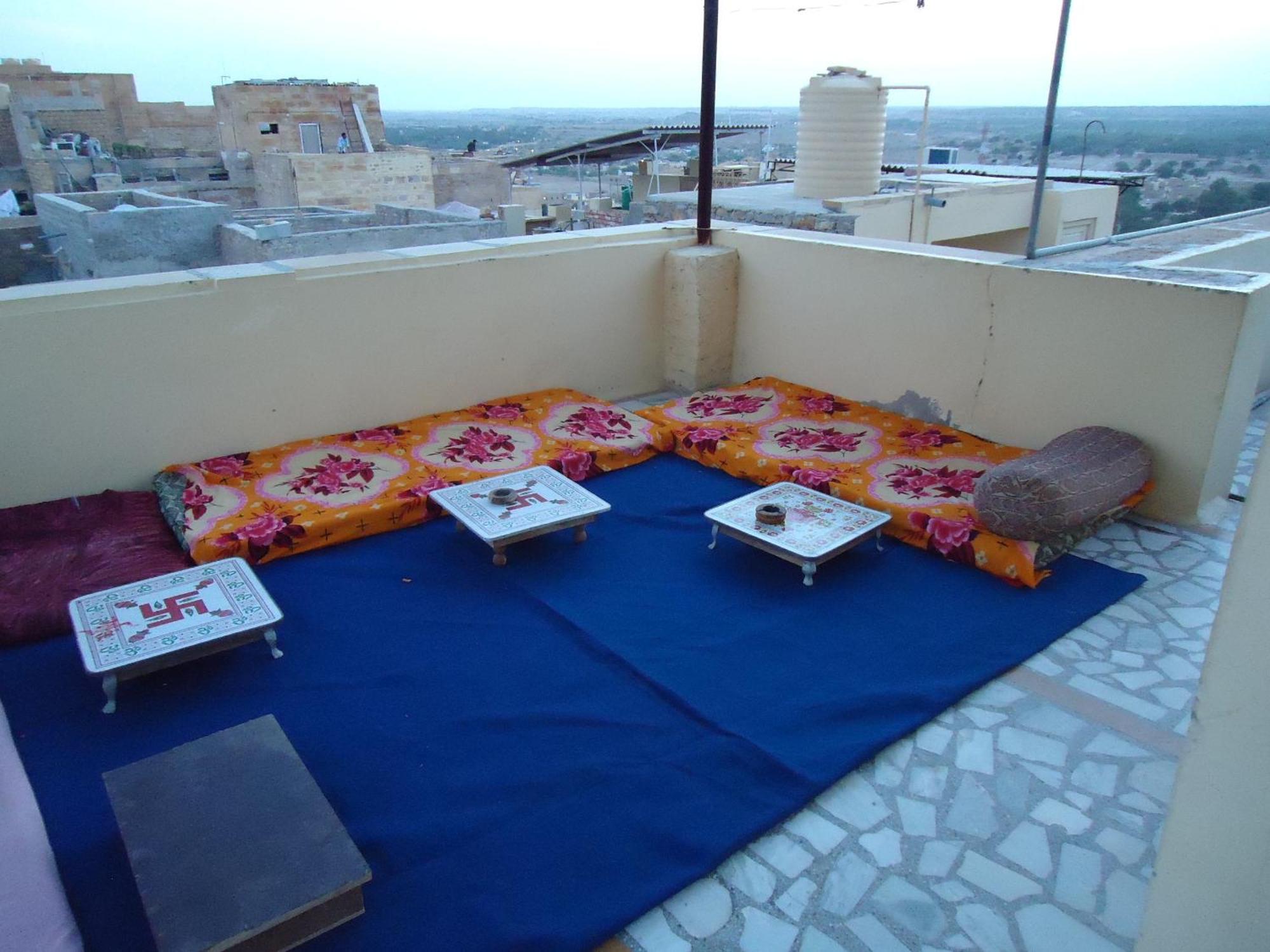 Ganesh Guest House Jaisalmer Esterno foto